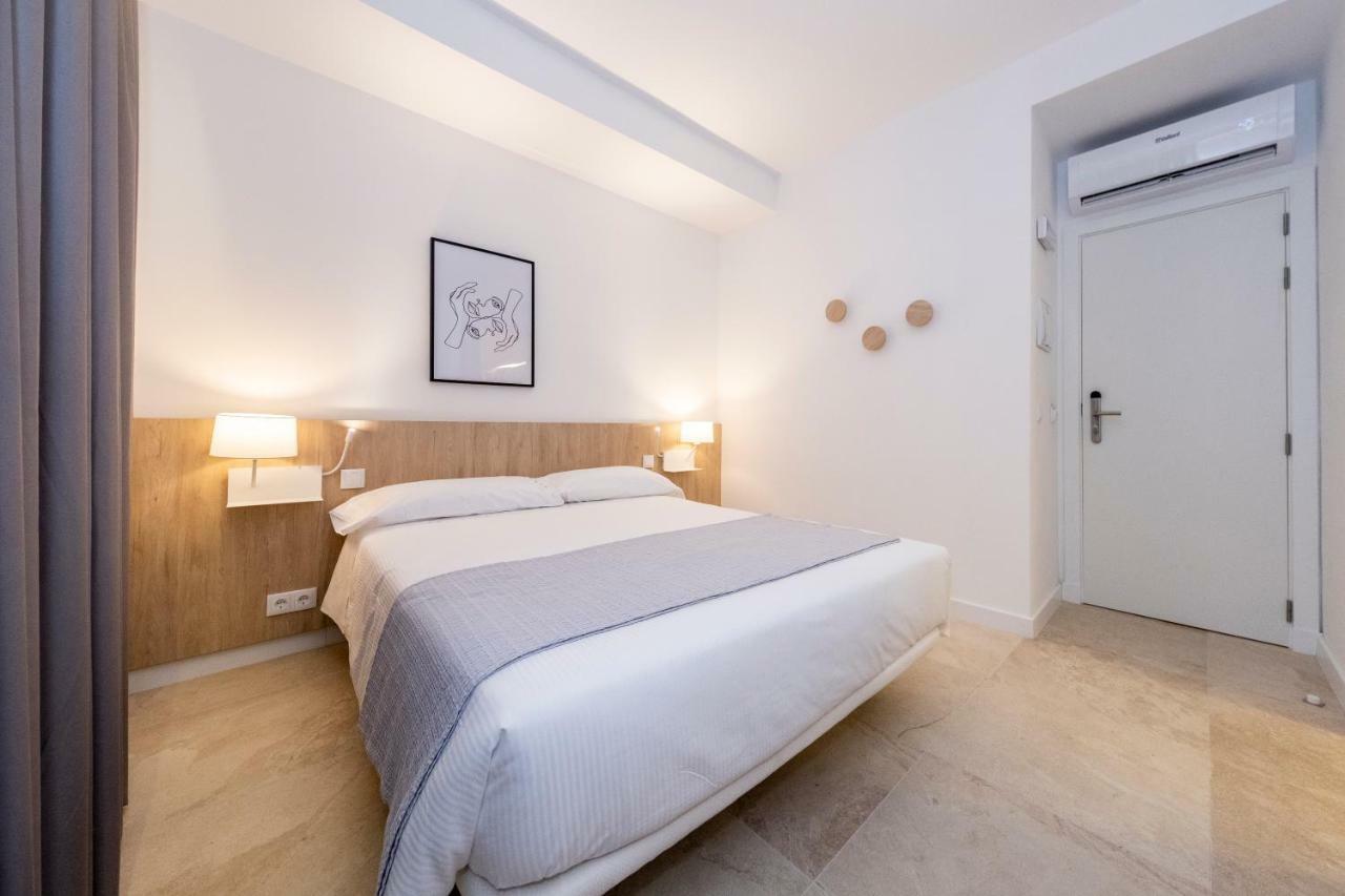 Hotel Victori Es Castell  Eksteriør billede