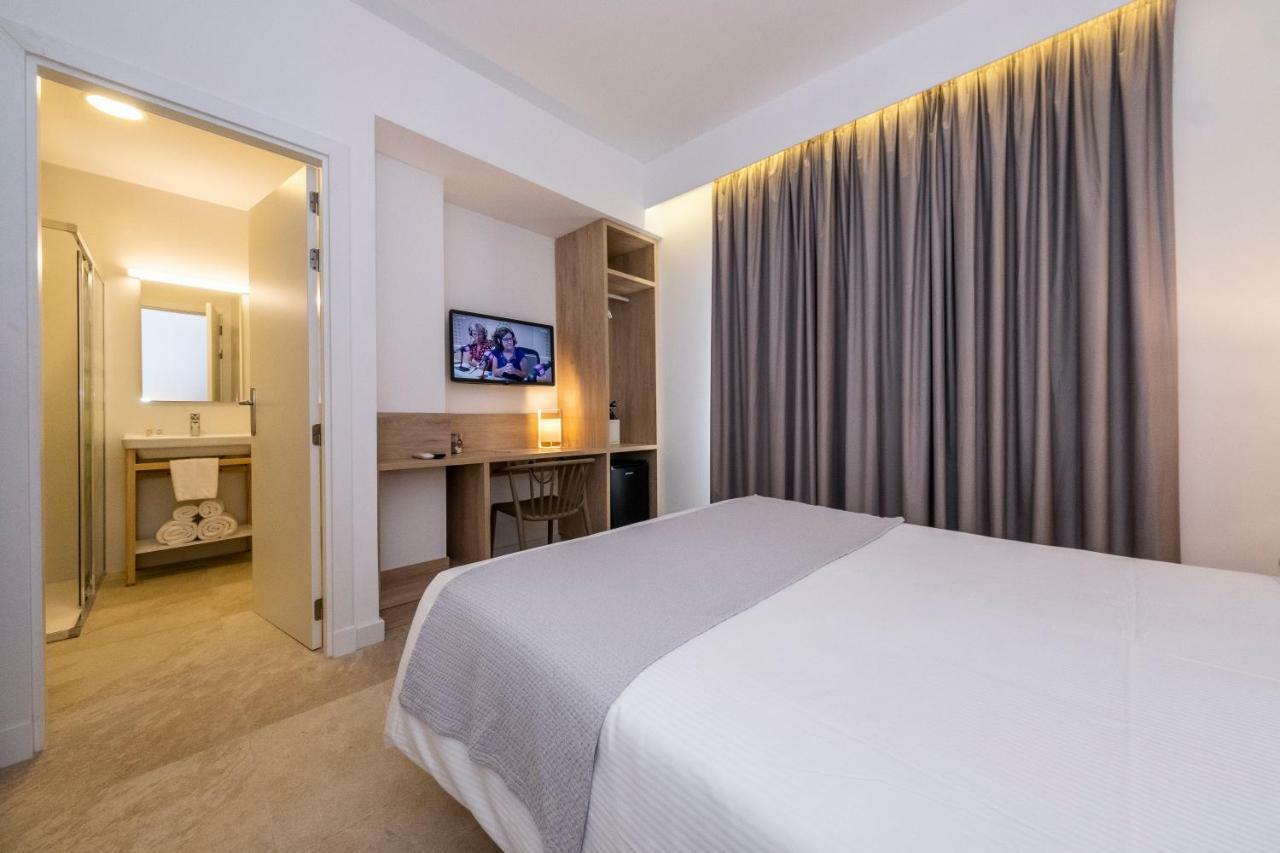 Hotel Victori Es Castell  Eksteriør billede